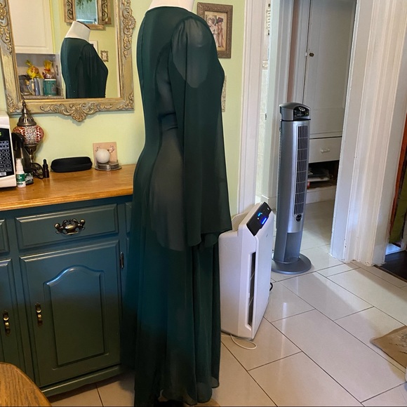 Emerald green sheer beach cover up. Size M. - Picture 6 of 10